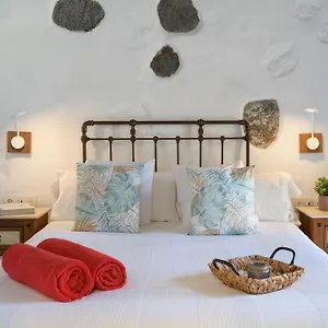 https://la-casa-del-medianero.puertodelcarmen-hotels.org
